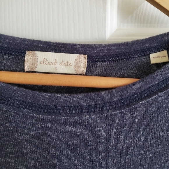Altar'd State puff sleeved blue heathered blouse size S - Picture 3 of 6